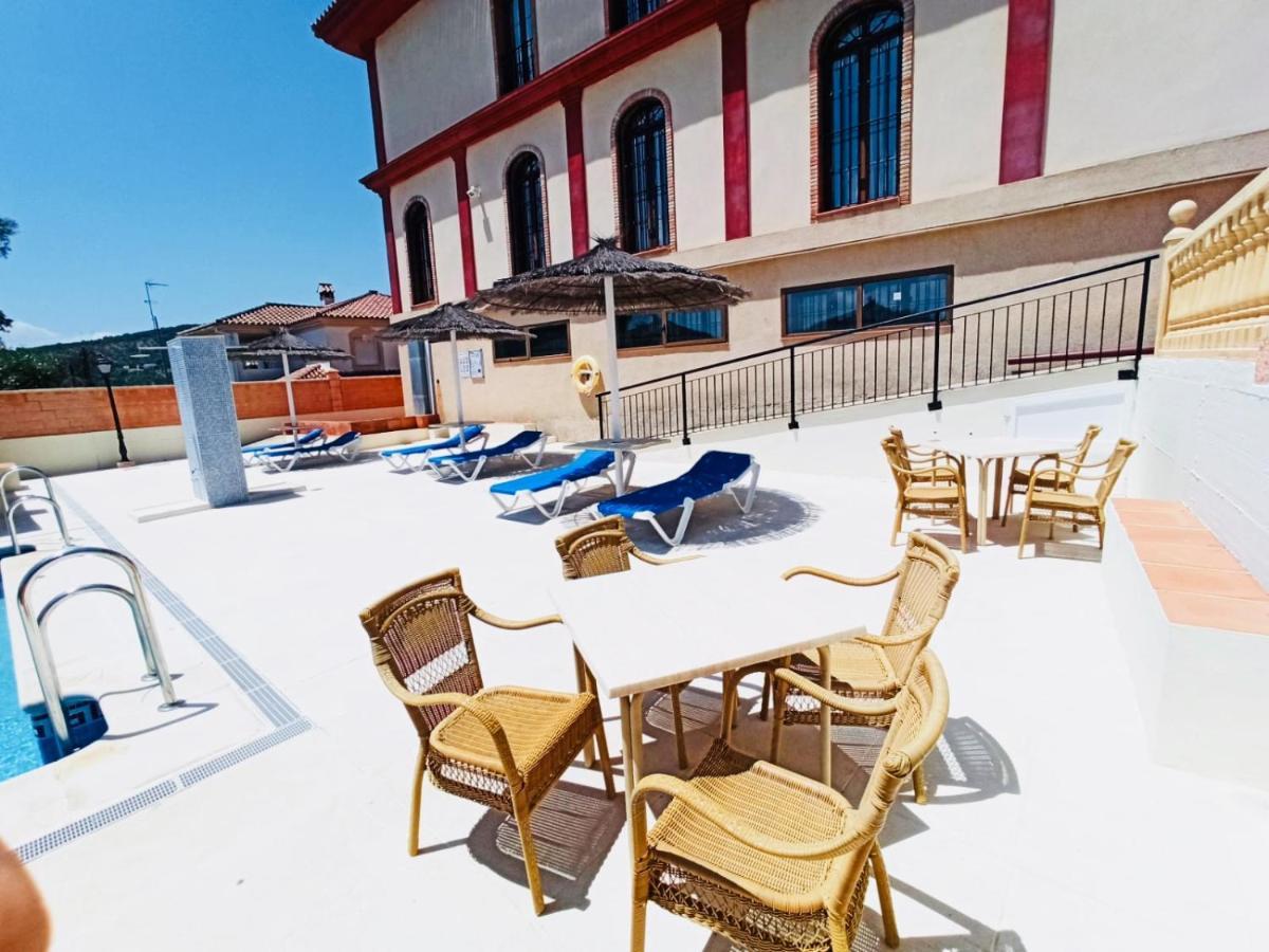 Hotel Sierra De Убрике Экстерьер фото