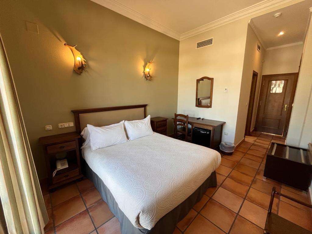 Hotel Sierra De Убрике Экстерьер фото