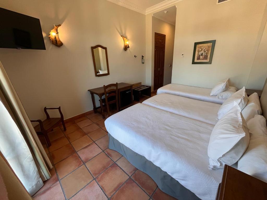 Hotel Sierra De Убрике Экстерьер фото