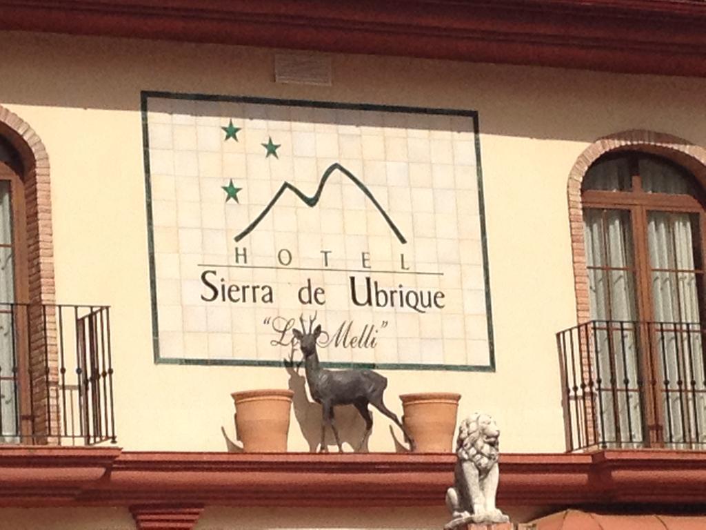 Hotel Sierra De Убрике Экстерьер фото